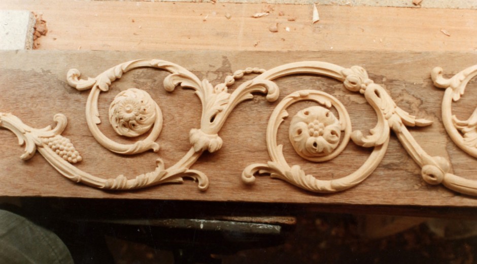 Side section of the overdoor frieze ready for guilding - overdoor frieze spencer house guilding jose carving wood restoration